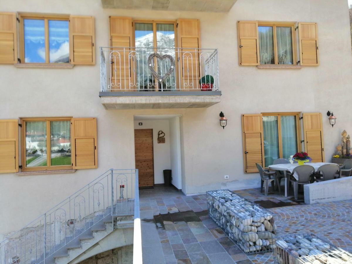 Le 4 Stagioni Hotel Cavedago Exterior foto